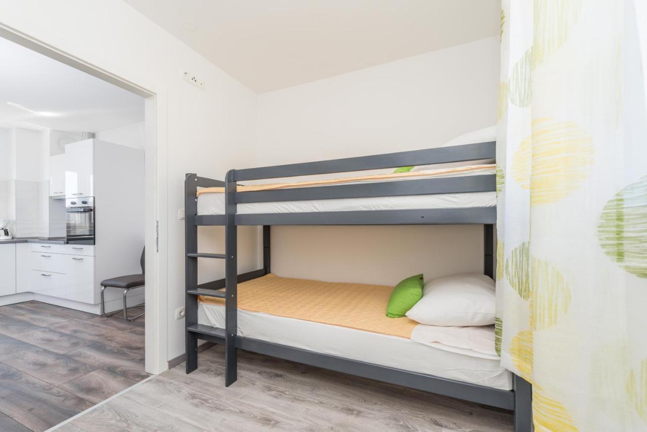 Apartments Janice Pakoštane Dış mekan fotoğraf