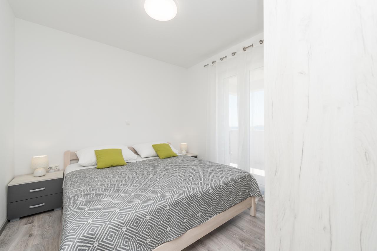 Apartments Janice Pakoštane Dış mekan fotoğraf